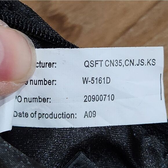 💜Candie's Black Sequin Zippered Wristlet Pouch - Picture 10 of 11